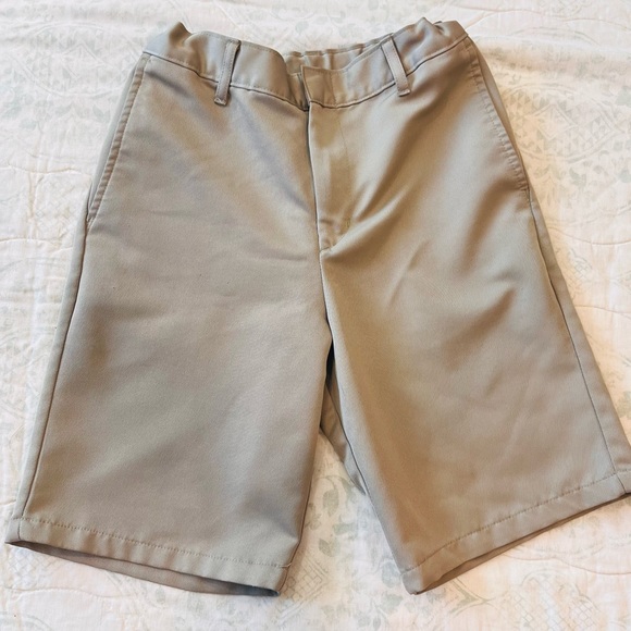 School Apparel khaki shorts - Picture 1 of 3